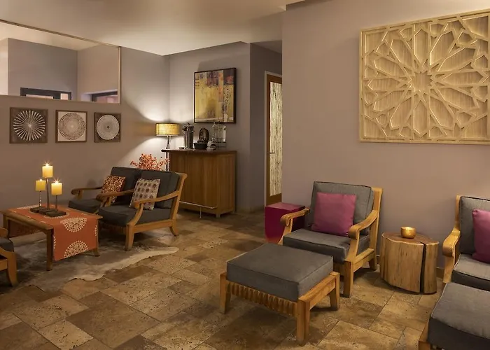 Resort Amara & 4*